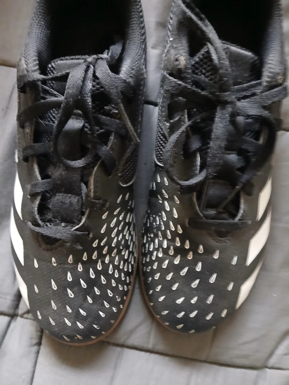 Kids Adidas Black Soccer Sneakers Size 4